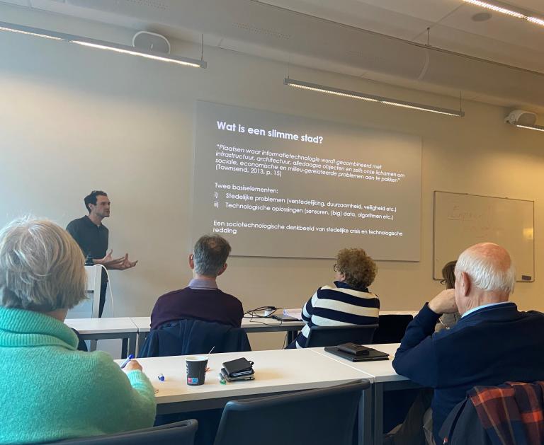 Vivien Butot giving a lecture